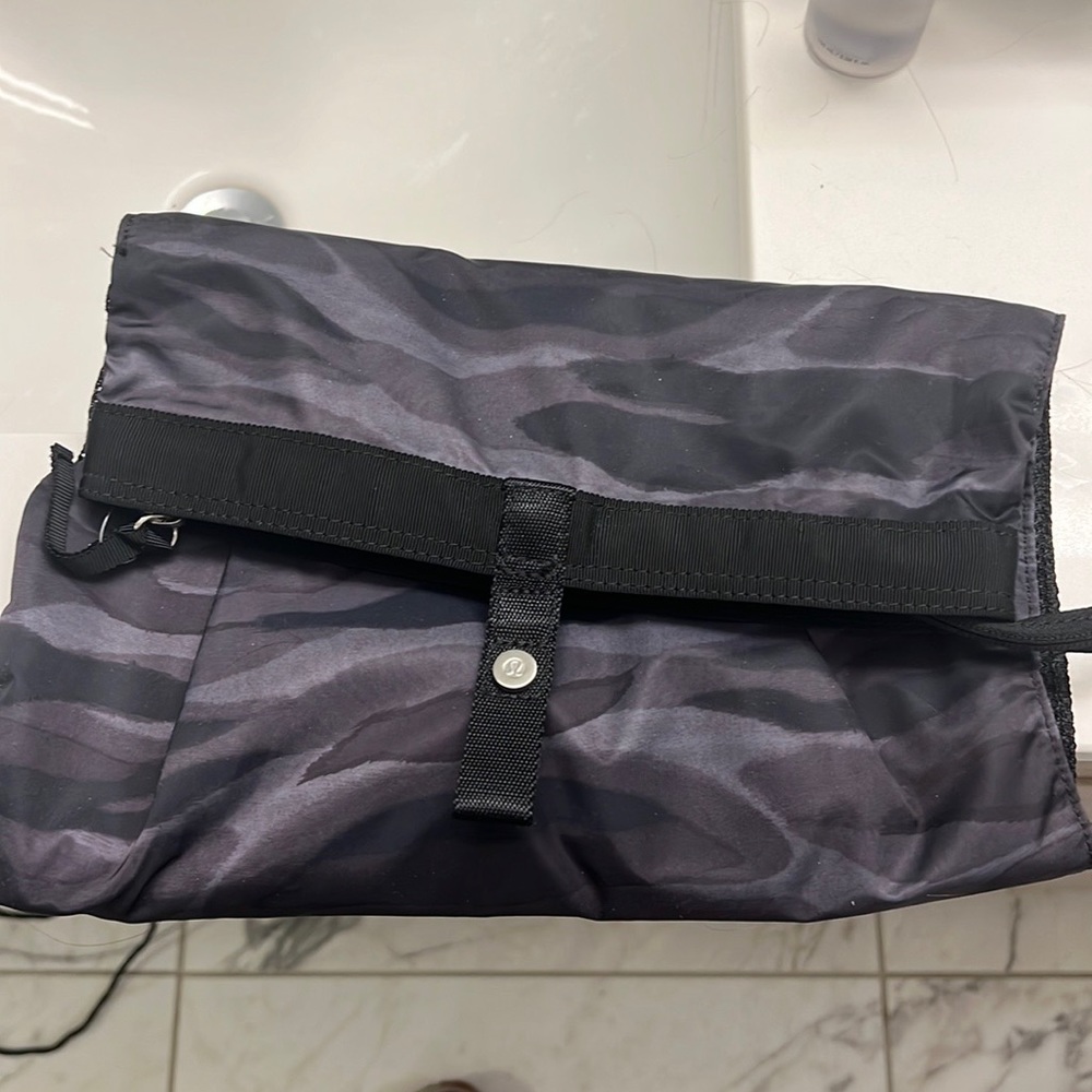 * NEVER USED * Camo Lululemon Travel Kit